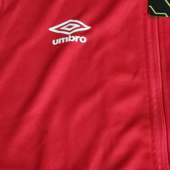 Brand new Umbro Size small jacket - Picture 6 of 11